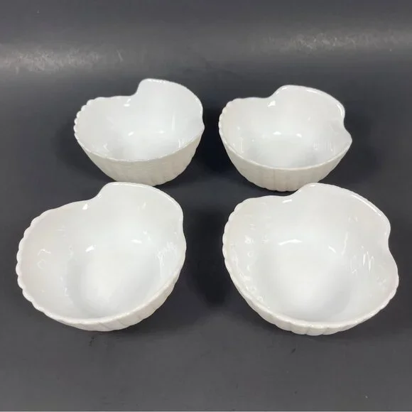 White Milk Glass Seashell Bowl Scallop Clam Shell Dessert 4 Pc Lot Set Vintage - Picture 2 of 10